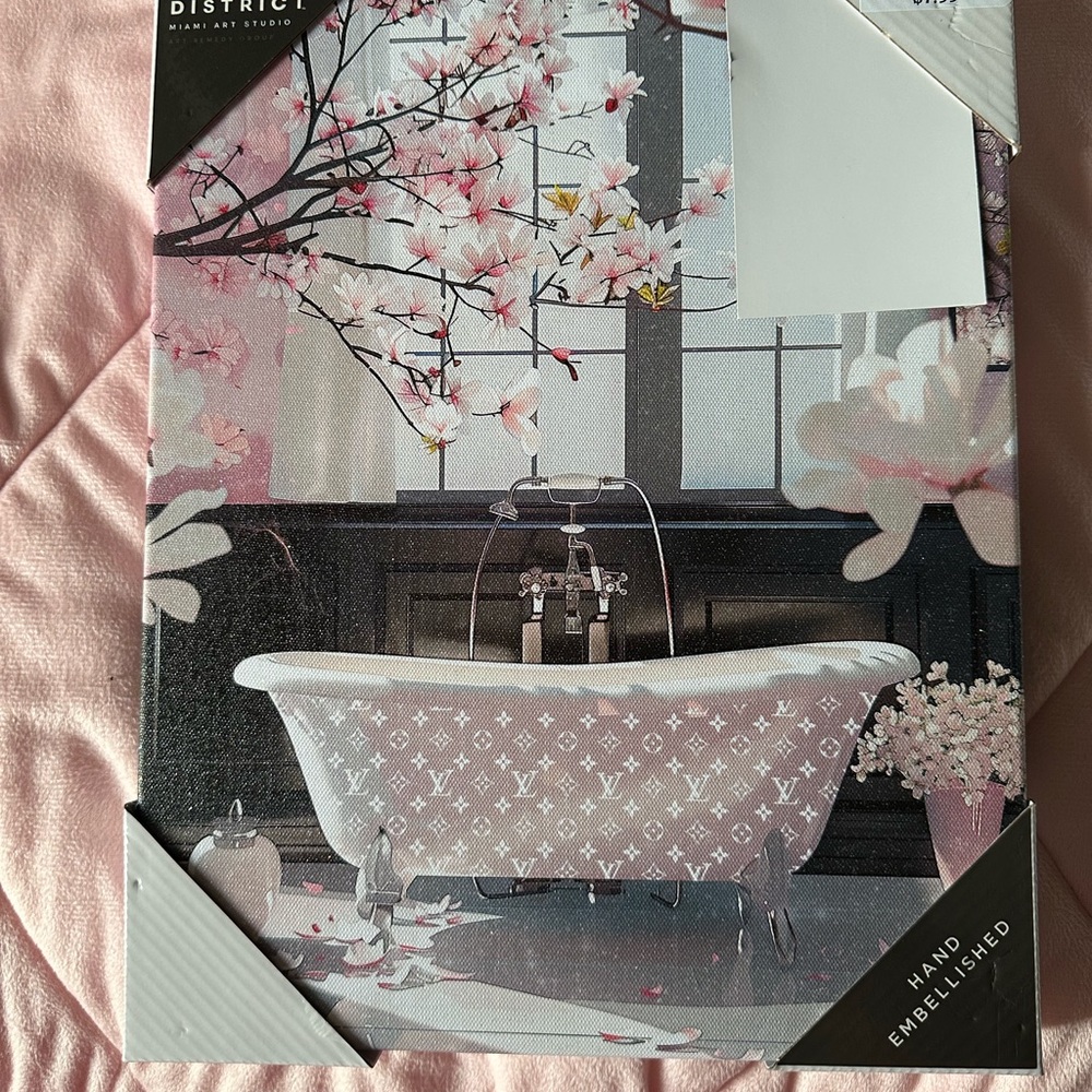 🌶️👑 Luxury Fashion Bath Wall Art with Pink Floral Accents - Picture 11 of 12